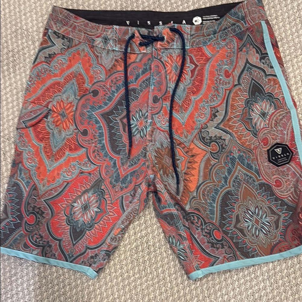 VISSLA Red and Blue Board Shorts sz 32